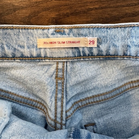 Levi's Premium 70s High Slim Straight Light Wash Slit Ankle Size 29 X 31 Denim - Picture 7 of 15